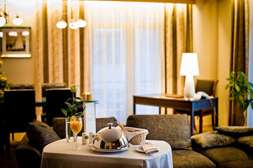ריגה Royal Square Hotel & Suites חדר תמונה